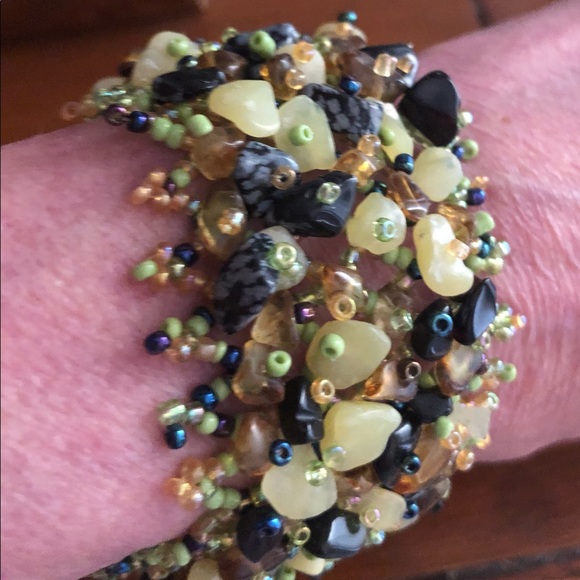 Fun Green and Blue Beaded Bracelet - Picture 2 of 3